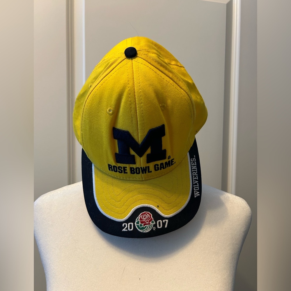 2007 ROSE BOWL MICHIGAN WOLVERINES YELLOW HAT CAP ADJ. UNISEX BASEBALL